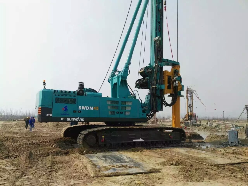 113.98米！必发智能大型旋挖钻机三门峡大桥精彩处子秀