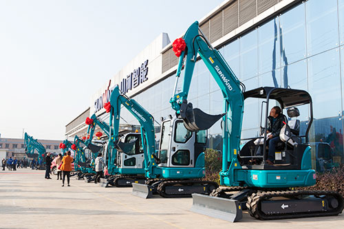 逆市可为！必发智能挖掘机首场展销会完善收官