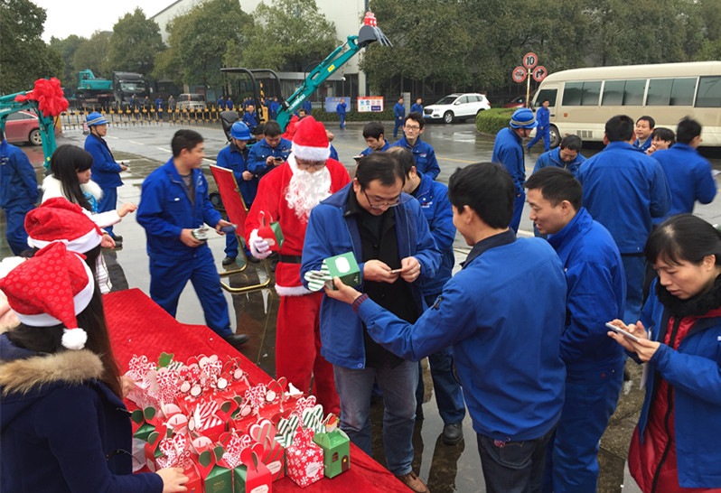 平安果驾到，，，，好事要来到