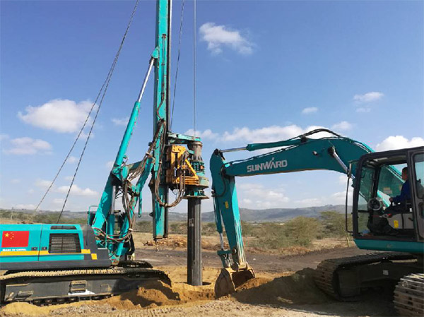 必发智能入岩神器在东非肯尼亚获赞，，，，人好装备好