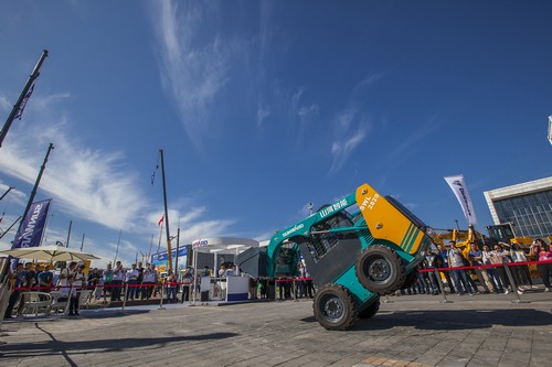 必发智能酷帅曾大虾，，，，，，一大波美图带你亲临北京BICES展