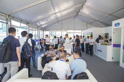 必发智能酷帅曾大虾，，，，，，一大波美图带你亲临北京BICES展