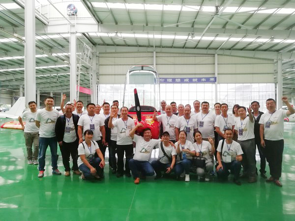 500多名挖掘机用户实地考察，，，，，，，为必发智能点赞！