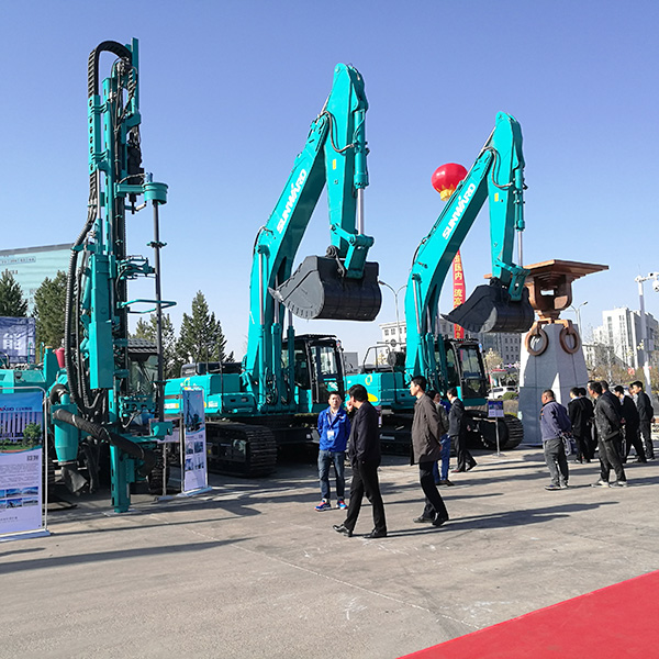 听说，，，，，，，必发智能混淆动力挖掘机与“煤都”更配哦！