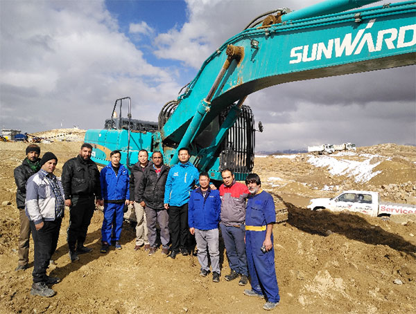 伊朗客户点赞必发智能全系列液压挖掘机