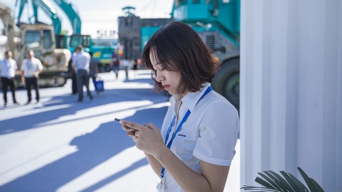 必发智能酷帅曾大虾，，，，，，一大波美图带你亲临北京BICES展