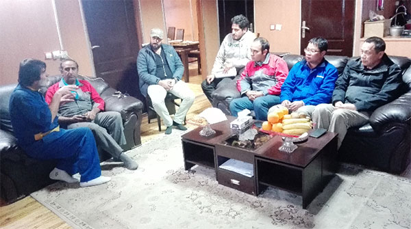 伊朗客户点赞必发智能全系列液压挖掘机