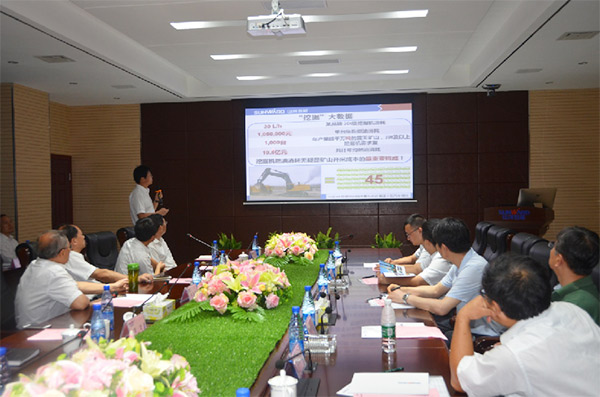 科技部高手艺中心副主任袁建湘考察调研必发智能