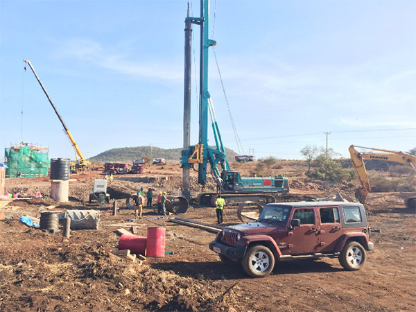 必发智能入岩神器在东非肯尼亚获赞，，，，人好装备好