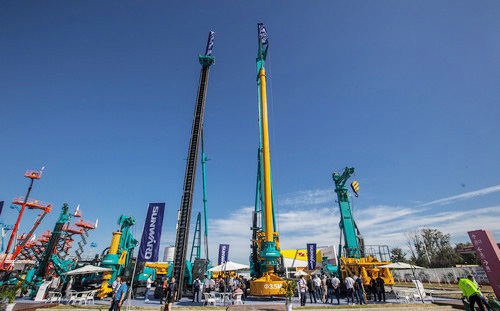 必发智能酷帅曾大虾，，，，，，一大波美图带你亲临北京BICES展