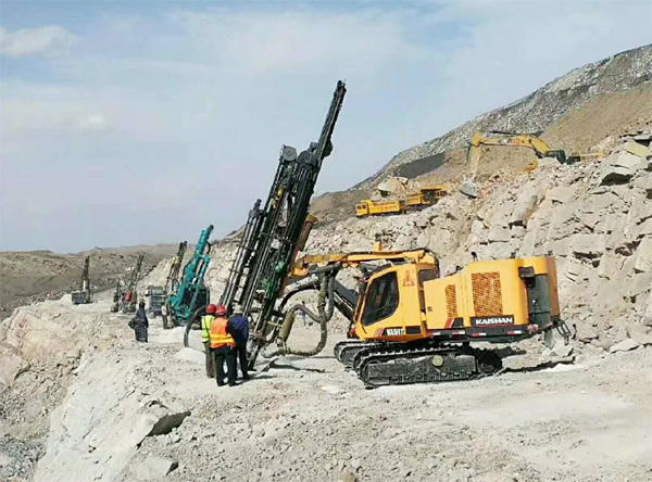 PK国际领先品牌，，，必发智能露天液压钻车再交完善答卷