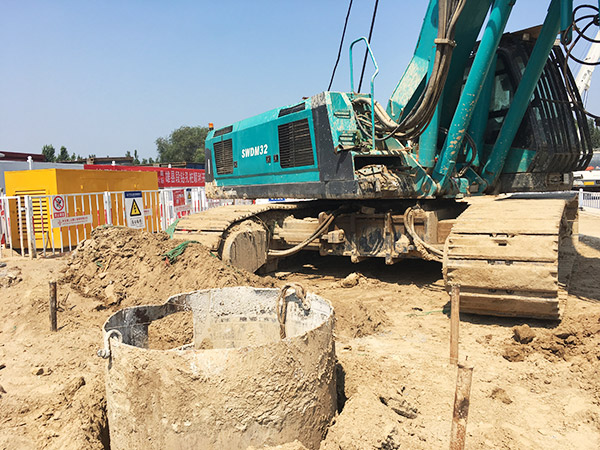 加速雄安新区建设，，，，，，，必发智能旋挖启动京雄城际铁路第一钻