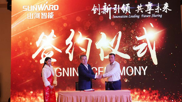 首日签单2.6亿元，，，必发智能立异产品引爆上海宝马展