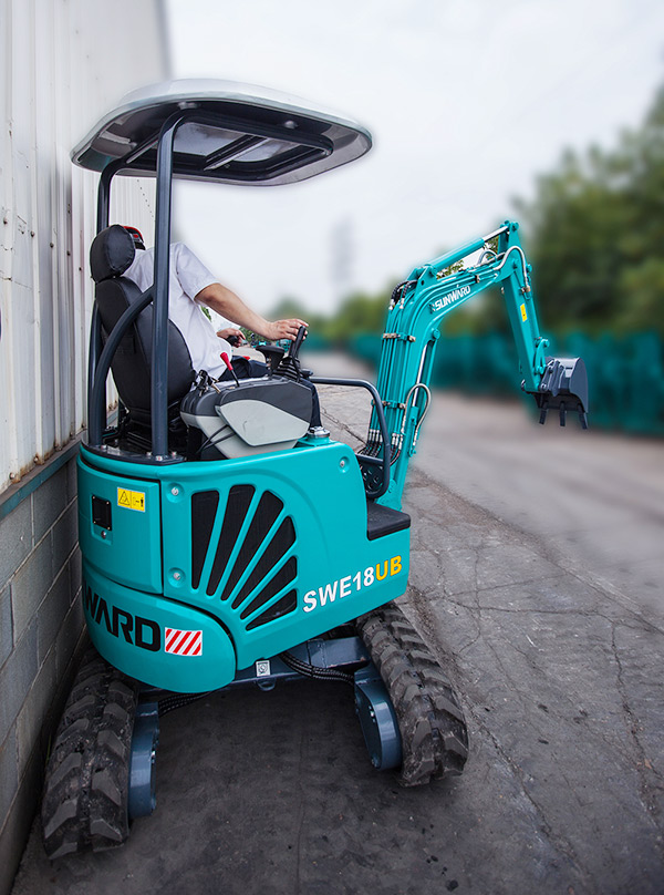 “C位”出道 14.5万元必发智能微挖18UB等你开回家