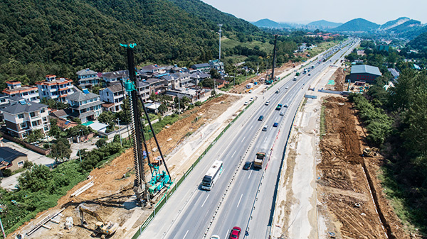 高效又环保，，，，，说的就是SWSD双动力头强力多功效钻机