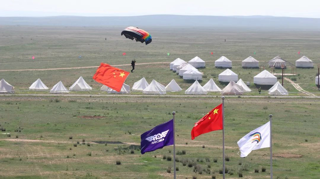 乌兰察布大草原,我来啦! 必发SA60L阿若拉飞机“惊艳”航行大会