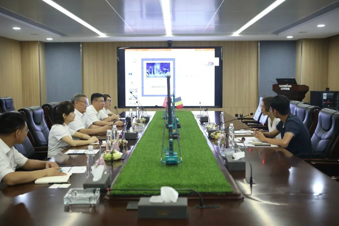 比利时商务领事到访必发智能