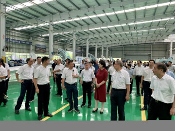 省委常委、统战部部长黄兰香考察调研必发科技