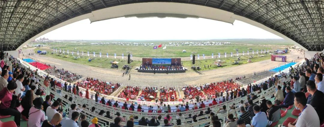 乌兰察布大草原,我来啦! 必发SA60L阿若拉飞机“惊艳”航行大会