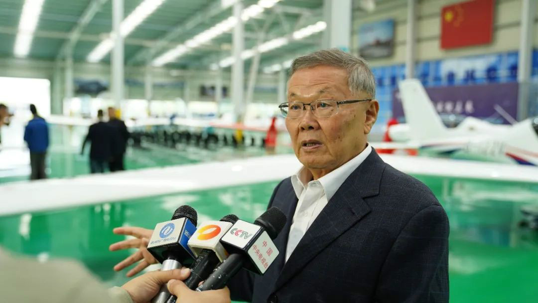 跨上新征程，，，，谱写必发航空工业新篇章 ——必发科技第99、100架SA60L(阿若拉)飞机正式下线