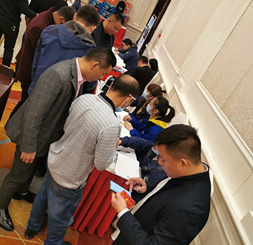 5万万! 必发智能挖掘机订货会立异高