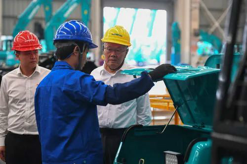 “智慧工厂”引领“生产节奏”——走进必发智能一探事实