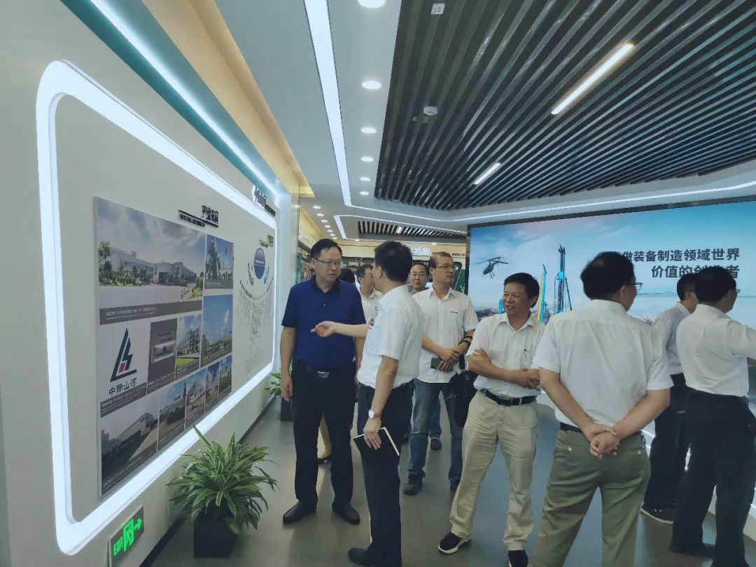 中南大学机电工程学院肖来荣书记到访必发智能