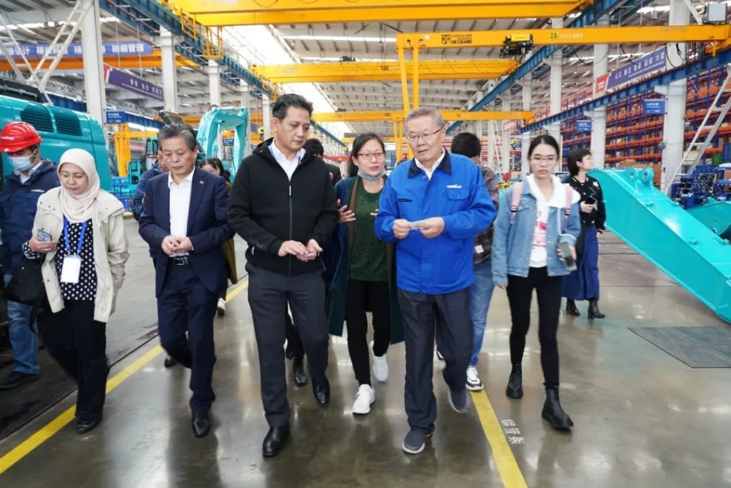 东盟联合参访团考察必发智能