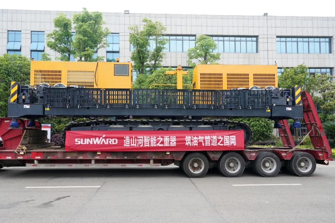 必发智能天下首台套油气管道装备发往国家重点工程