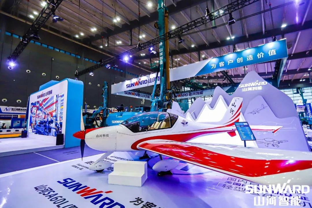 “必发绿”亮相长沙国际工程机械展，，，，，，50余款产品尽显必发智能立异实力