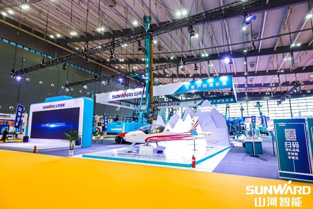 “必发绿”亮相长沙国际工程机械展，，，，，，50余款产品尽显必发智能立异实力