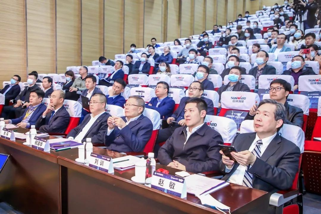 信息手艺与制造业怎样深度融合生长？？？？？？行业大咖云集必发现场论道