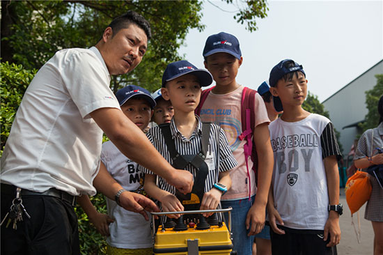 这个炎天，，，，，亲子玩转必发智能“三栖”装备