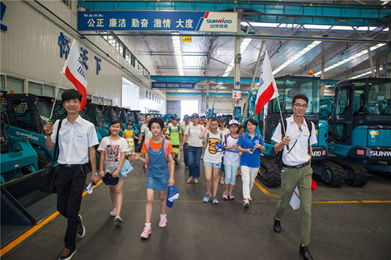 这个炎天，，，，，亲子玩转必发智能“三栖”装备