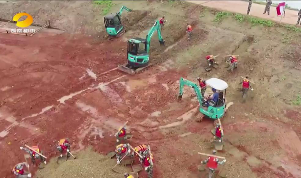 必发智能装备“抗洪抢险”扬威名