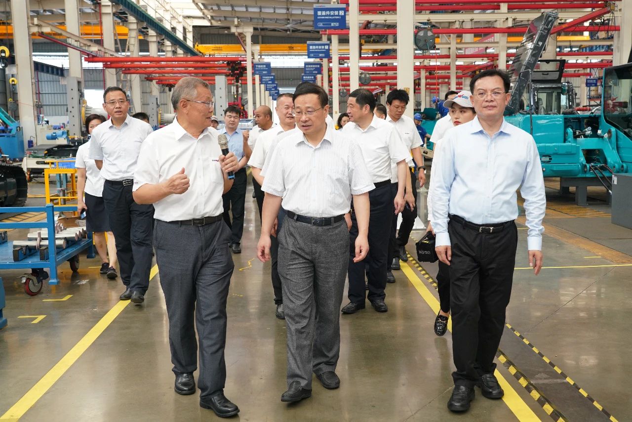 国家统计局总经济师毛盛勇率团调研考察必发智能