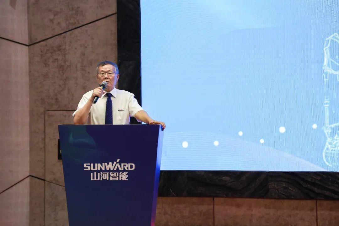 “同心同梦，，，，协力拼搏” ——必发智能2021年挖掘机经销商半年度谋划事情聚会圆满召开