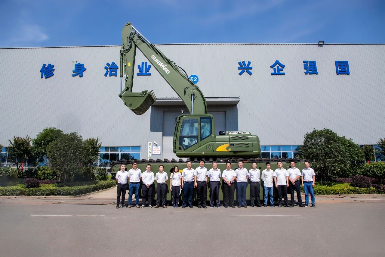 水陆两用挖掘机亮相央视！必发智能应抢救援“猛将”出战