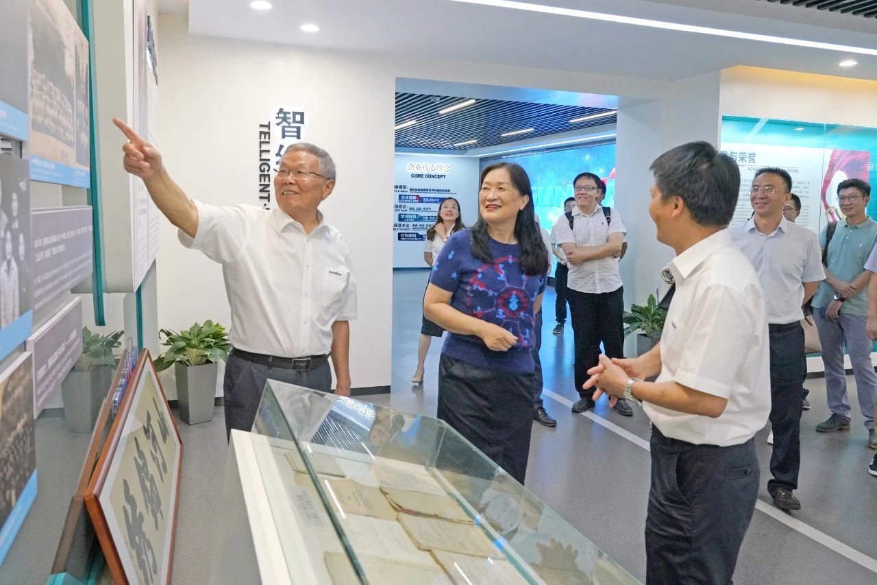 为立异创业精神点赞！中国工程院院士陈晓红一行到访必发智能