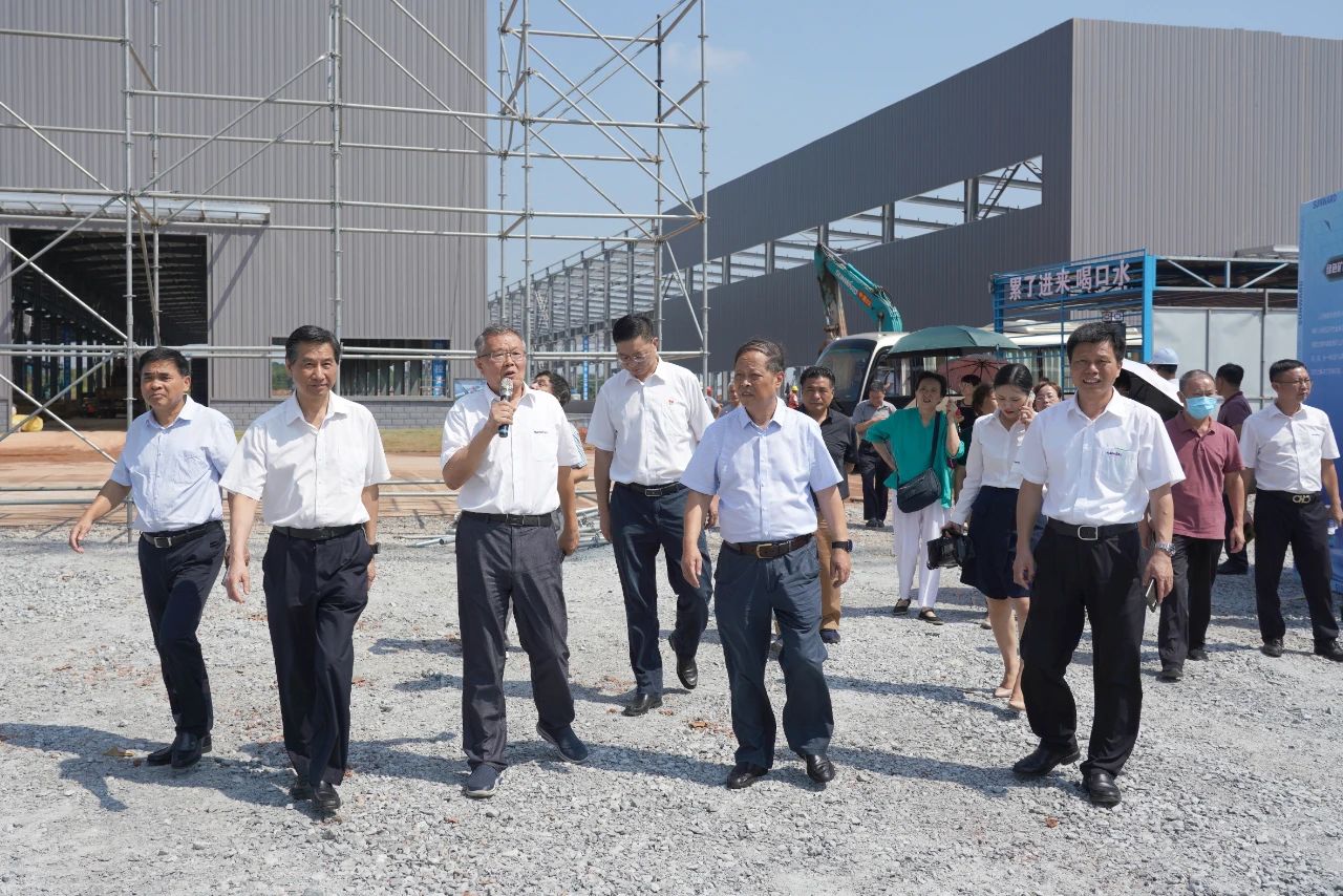 湖南省老科学手艺事情者一行到访必发智能