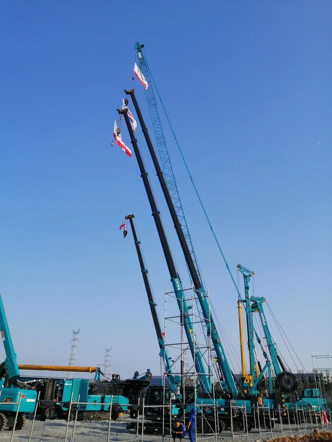 “重”磅出击！必发智能起重机械组团“登场”