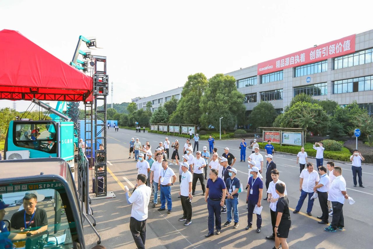 远程？？？？？+仿真培训！全球首创5G？？？？？胤抡媾嘌抵腔燮教ň柿料