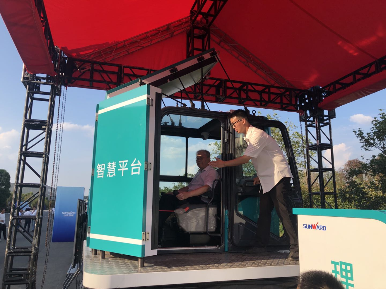 远程？？？？？+仿真培训！全球首创5G？？？？？胤抡媾嘌抵腔燮教ň柿料