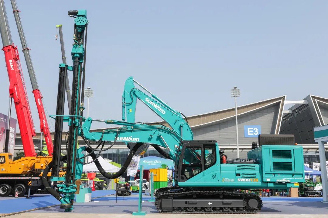 亮相中非经贸展览会！必发智能尽展工程机械国产品牌魅力