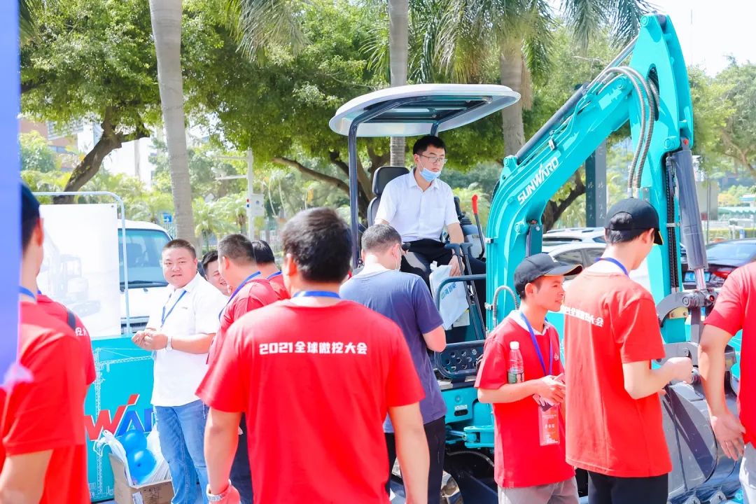 共享微挖新视界！必发智能微挖三大王牌产品齐聚2021全球微挖大会