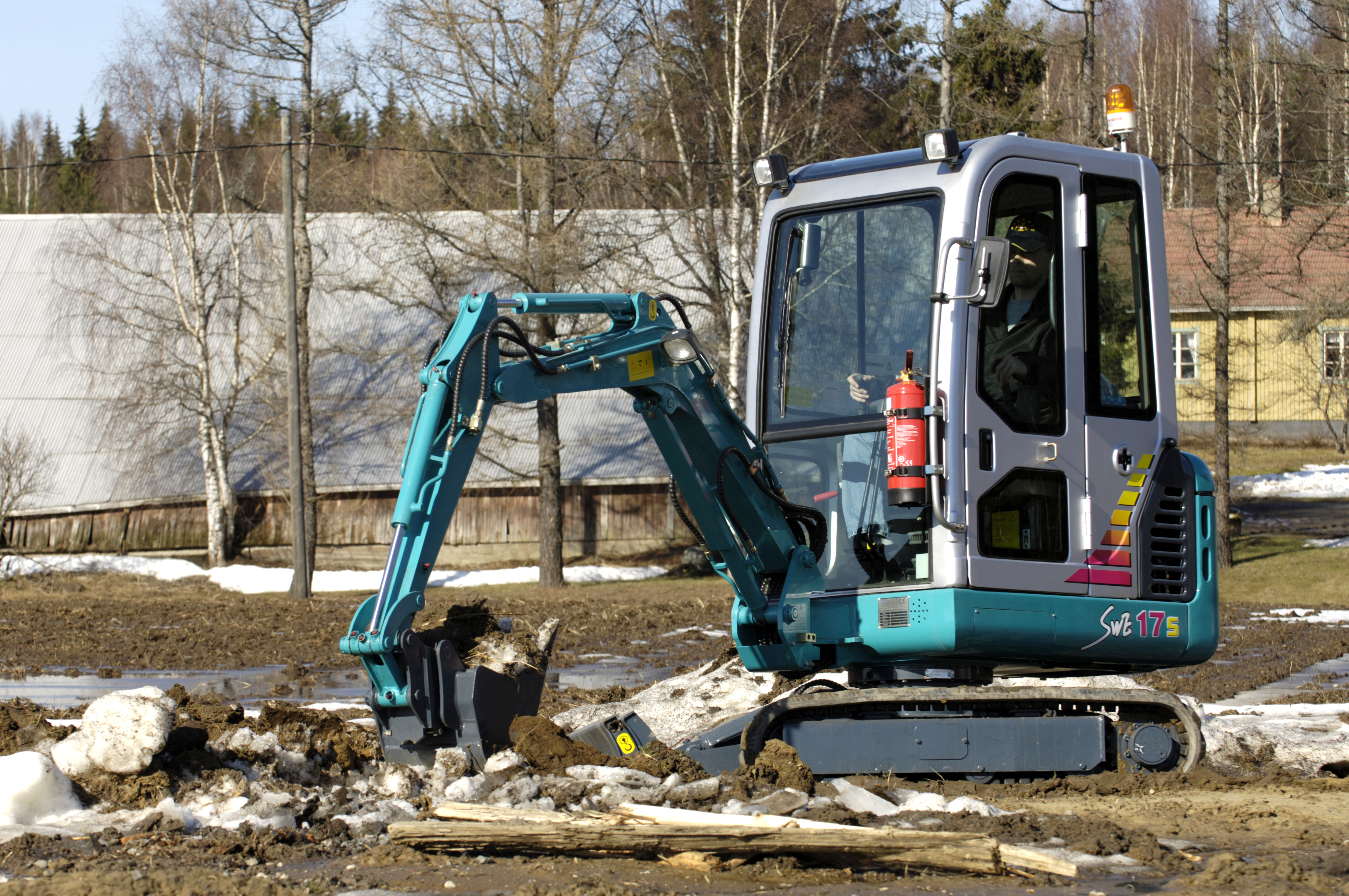 国产小挖掘机价钱是几多？？？？？？？