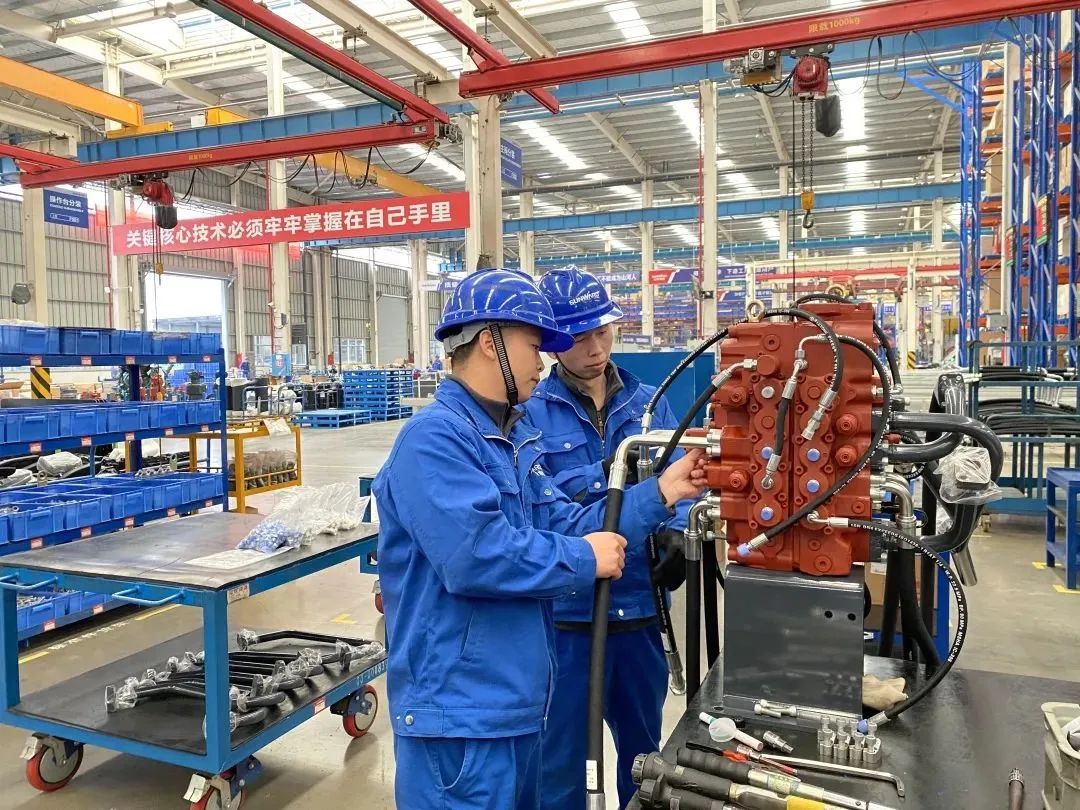 《湖南教育》：探索18年，，，，，必发智能找到校企相助共赢的谜底