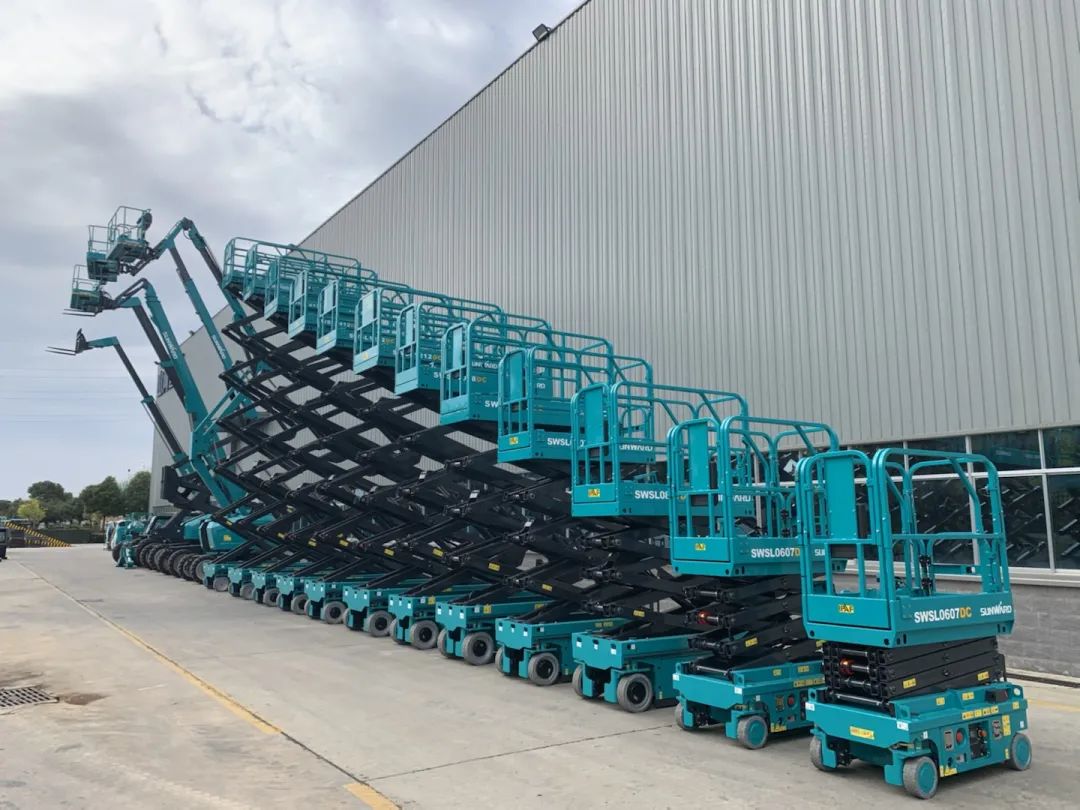 创下单日最高发货量纪录！必发高机装备集中发货