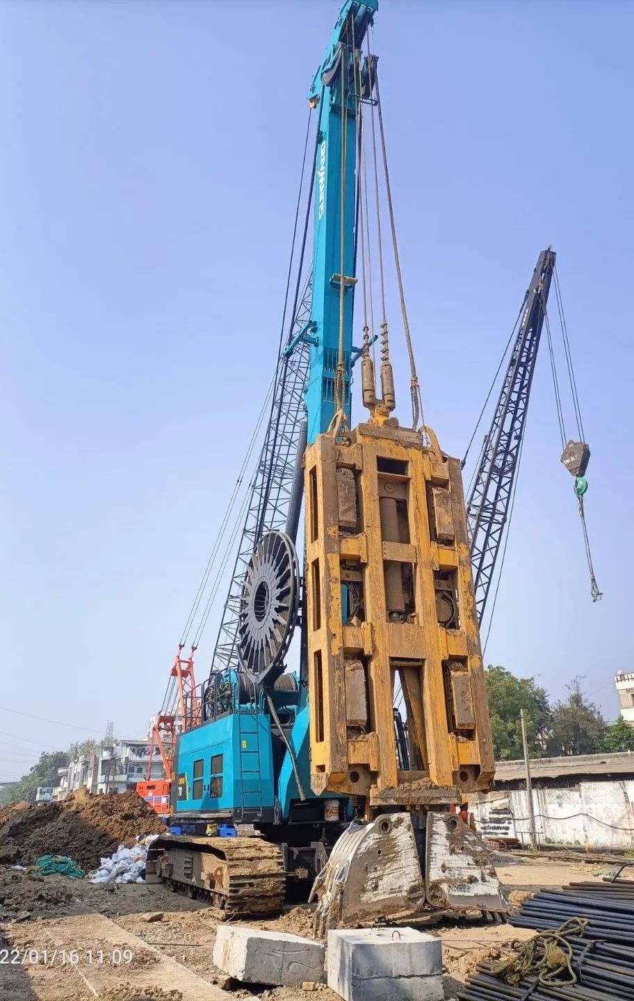 谢谢信！必发智能SWHG70液压抓斗助力外洋基础施工获肯定