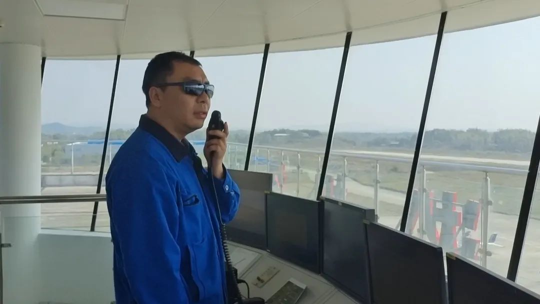 逍遥协同显身手！湖南航空应抢救援队必发机组开展特情处置惩罚应急演练